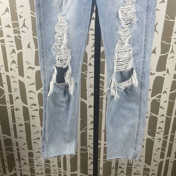 Hollister Ultra High-Rise Mom Jean Super Distressed Light Wash sz W24 L27 - Picture 4 of 11